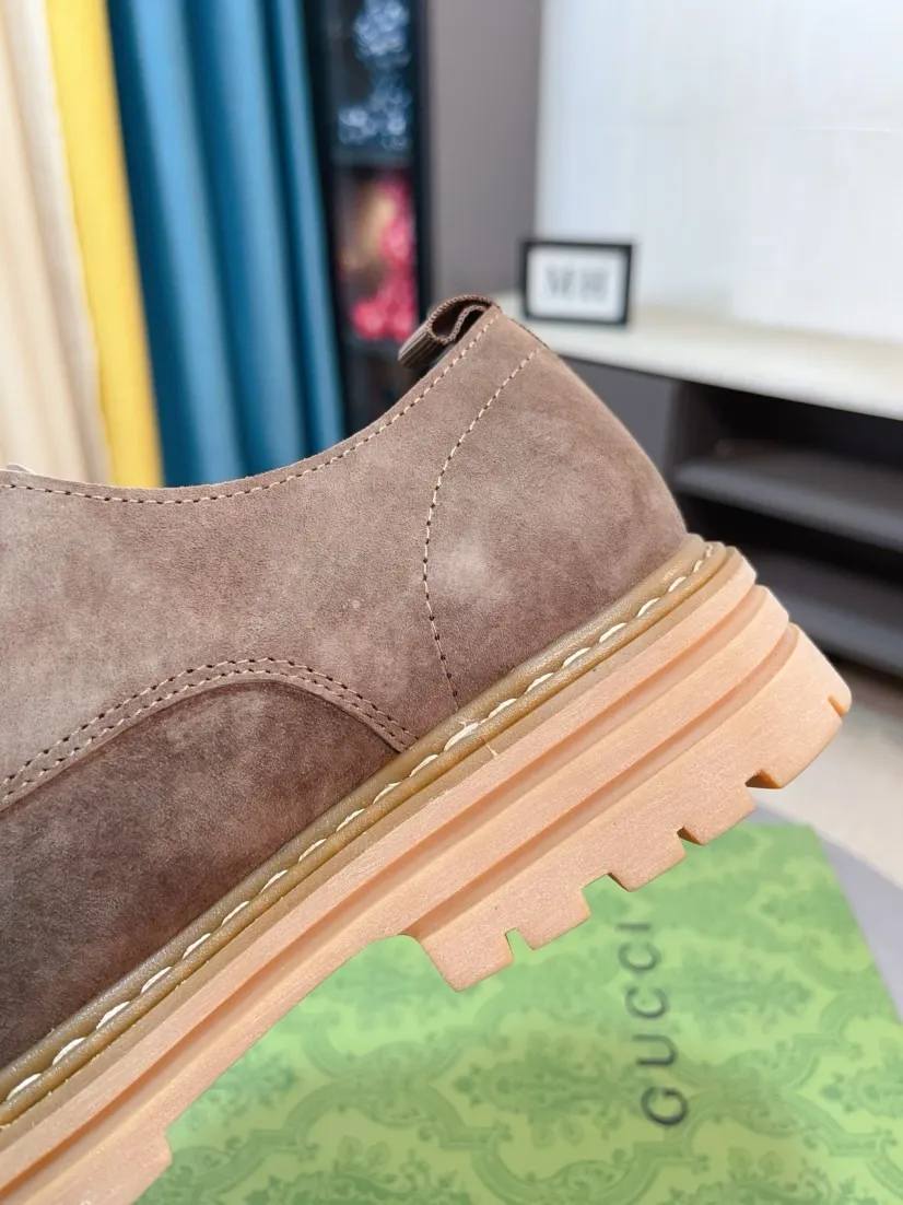 Men's shoes 💰500🌸🌸 (GUCCI) [can be made without label] G's new business boots are full-layer calfskin embossed with classic diamond pattern craftsmanship. They are high-end and classy, ​​versatile and have a full three-dimensional feel. They use raw rubber non-slip outsole. If you look closely, you will be addicted to the leather. You can't extricate yourself ~ the best on the market.          Fabric: Cowhide/Embossed Lining: Cowhide.          Please make a note when placing an order, size: 38-44 (37, 45, 46 can be customized and cannot be returned or exchanged)